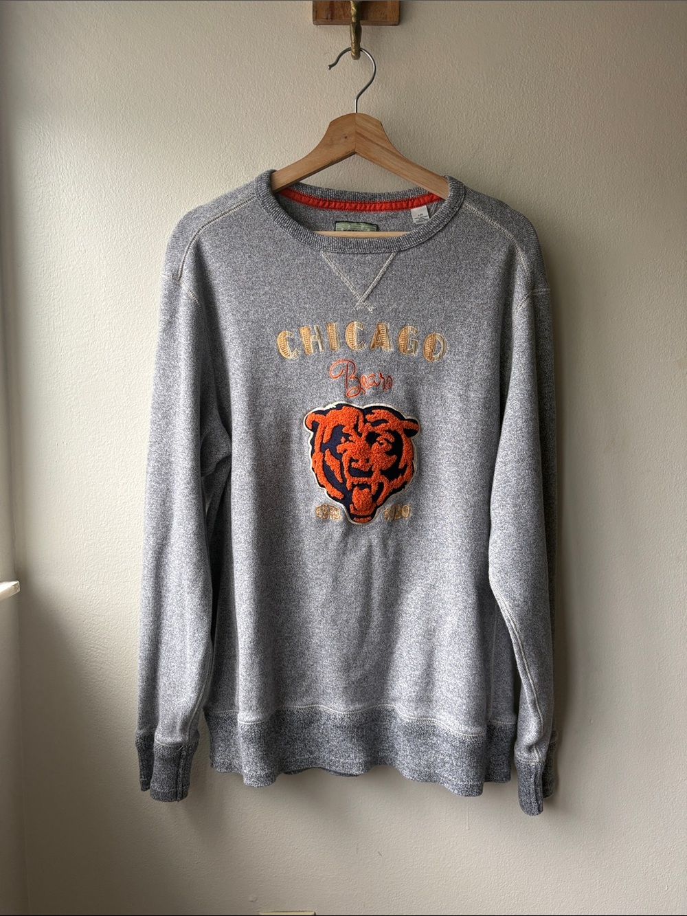 Tommy Bahama Men’s Chicago Bears Sweatshirt Size Large